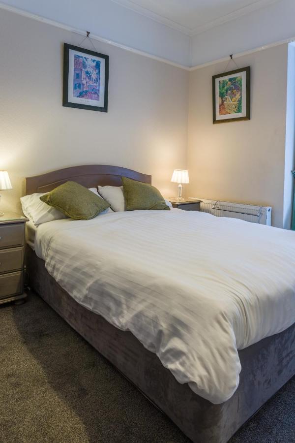Relax At Rosscourt Guest House-Free On Site Parking (Adults Only) Bornemouth