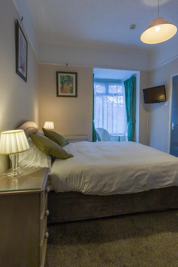 Relax At Rosscourt Guest House-Free On Site Parking (Adults Only) Maison d'hôtes