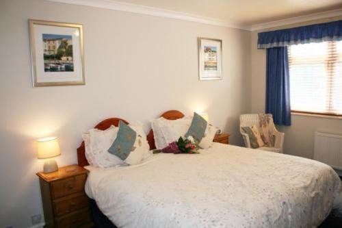 Relax At Rosscourt Guest House-Free On Site Parking (Adults Only) 3* Bornemouth