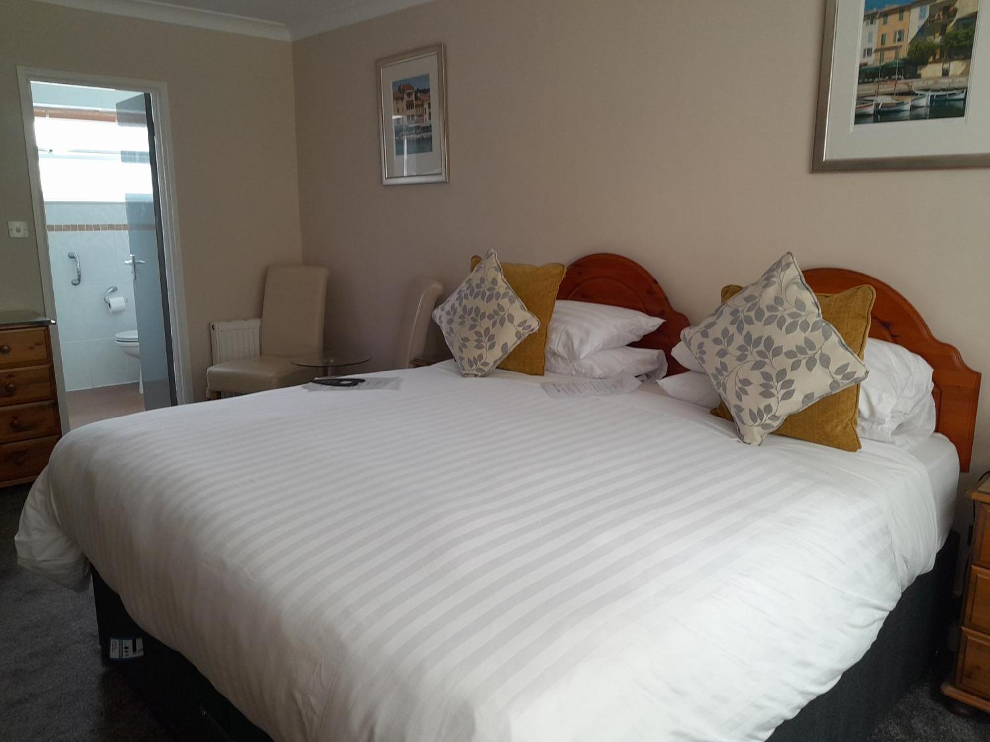 Maison d'hôtes Relax At Rosscourt Guest House-Free On Site Parking (Adults Only)
