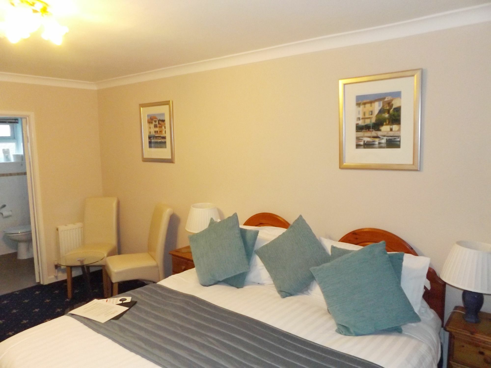 Relax At Rosscourt Guest House-Free On Site Parking (Adults Only) Maison d'hôtes