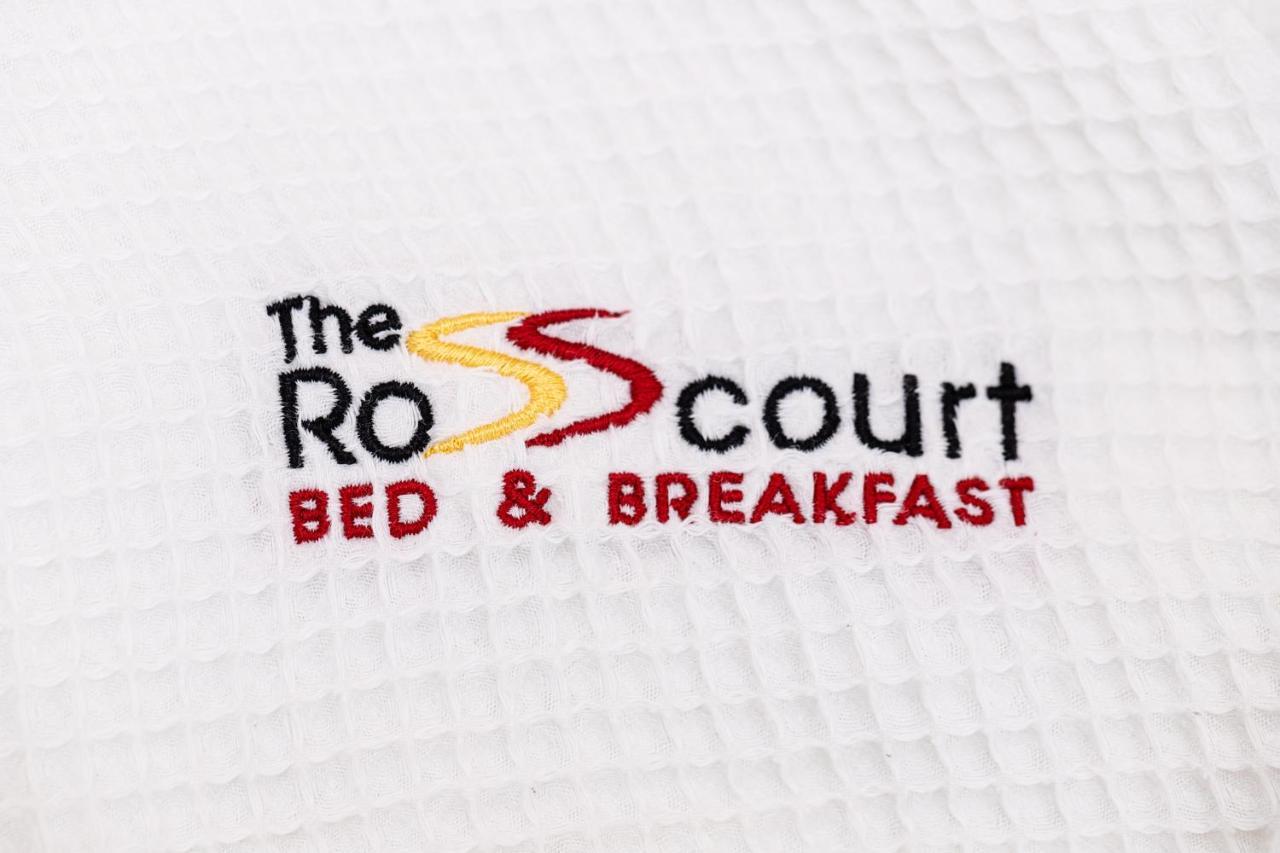 Relax At Rosscourt Guest House-Free On Site Parking (Adults Only) 3* Борнмут