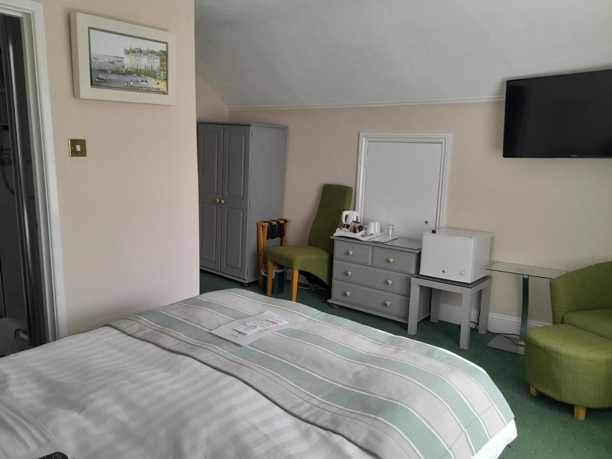 Гостевой дом Relax At Rosscourt Guest House-Free On Site Parking (Adults Only) Борнмут