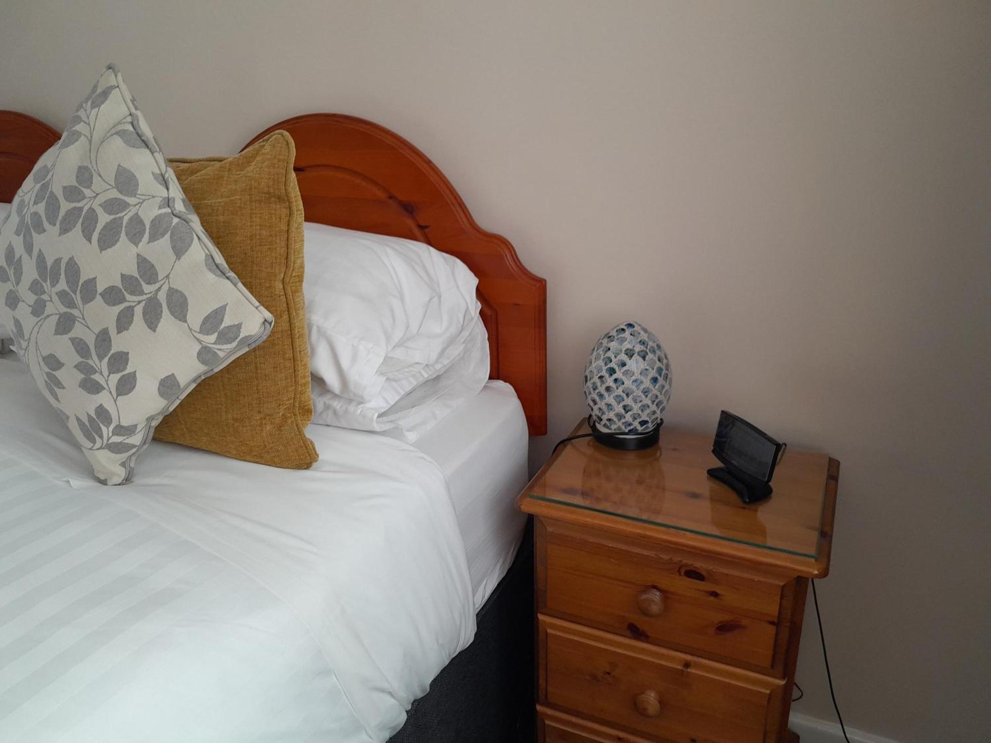 Гостевой дом Relax At Rosscourt Guest House-Free On Site Parking (Adults Only) Борнмут