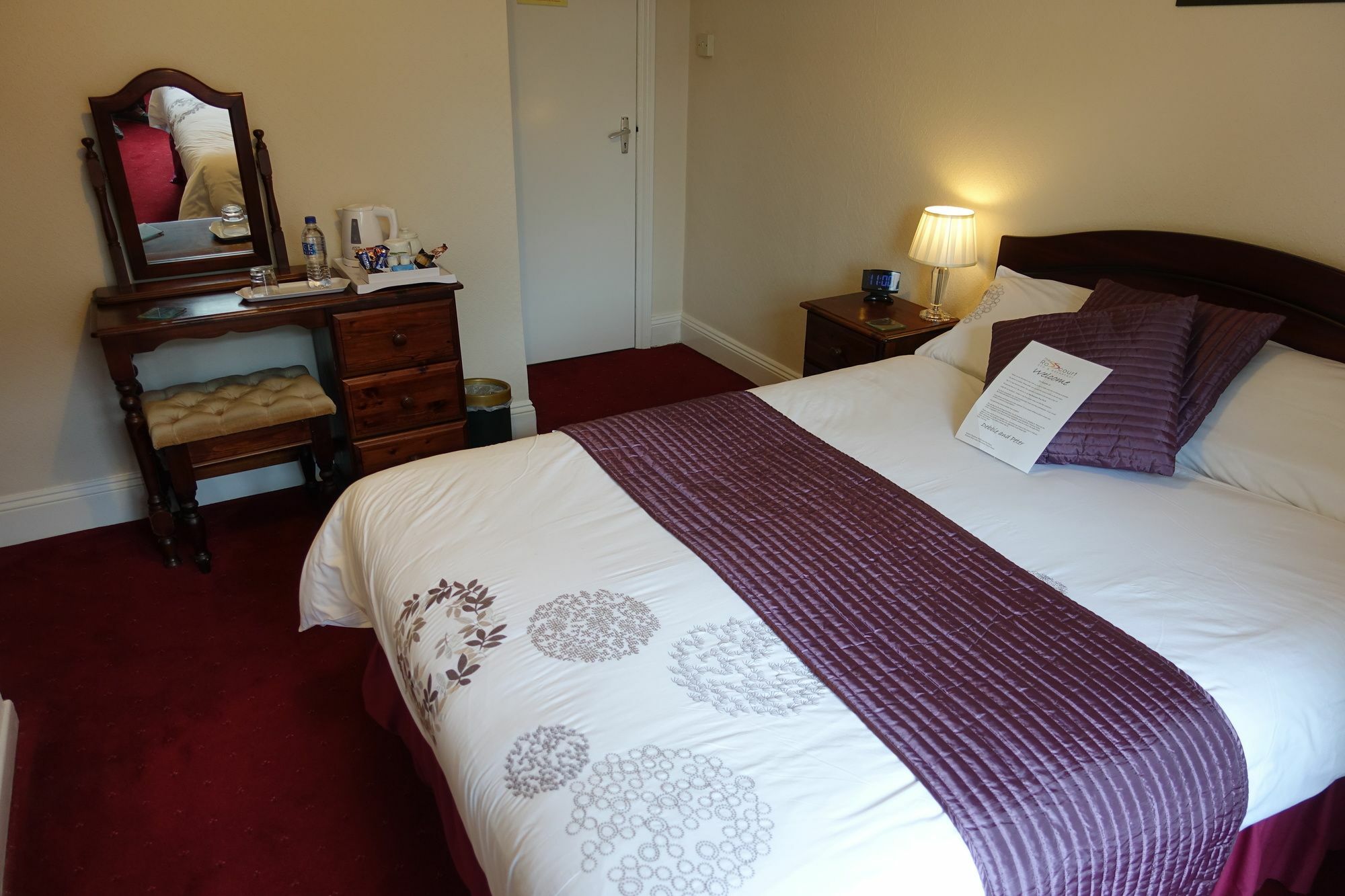 Relax At Rosscourt Guest House-Free On Site Parking (Adults Only) 3*